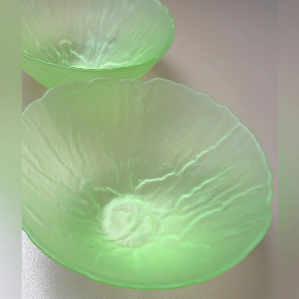 vintage frosted green glass cabbage ware salad bowl 2pcs set - Picture 2 of 8